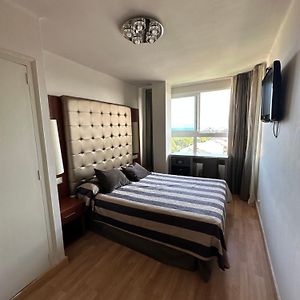 Habitación Pequeña con Cama King